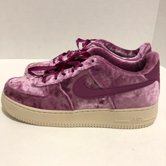 Nike velvet Air Force 1 LV8 - Picture 2 of 6